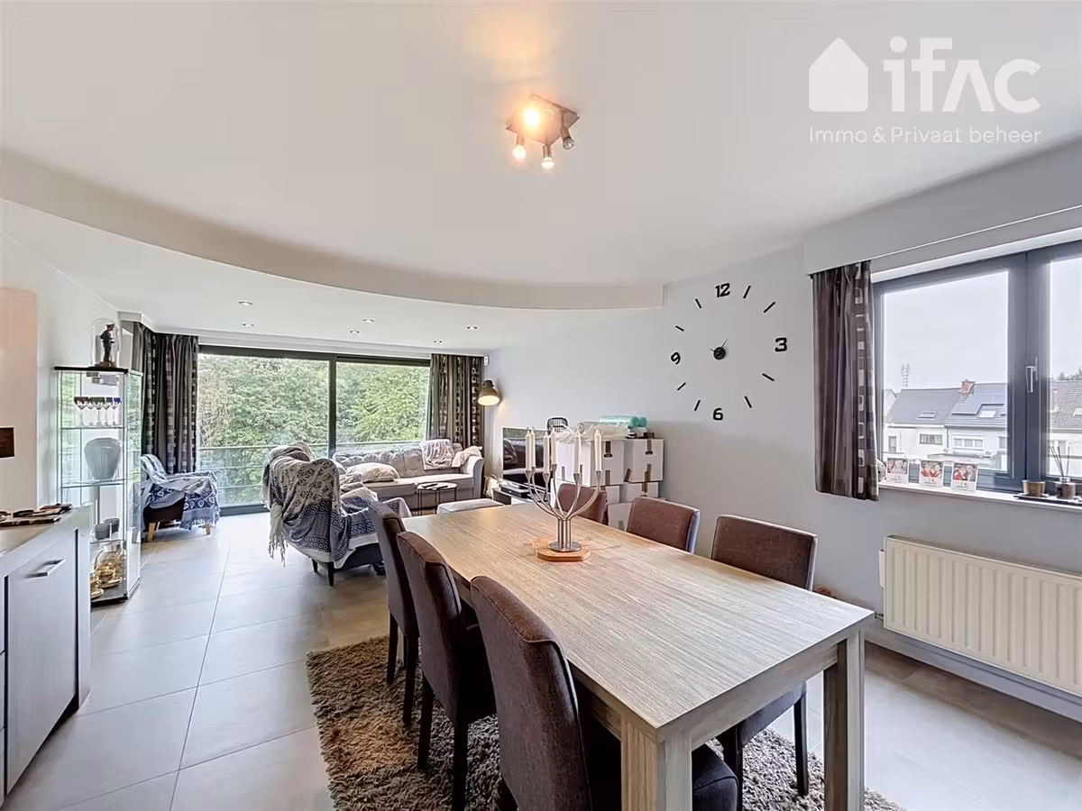 Spacious and well-located apartment of 110m² with terrace - 9