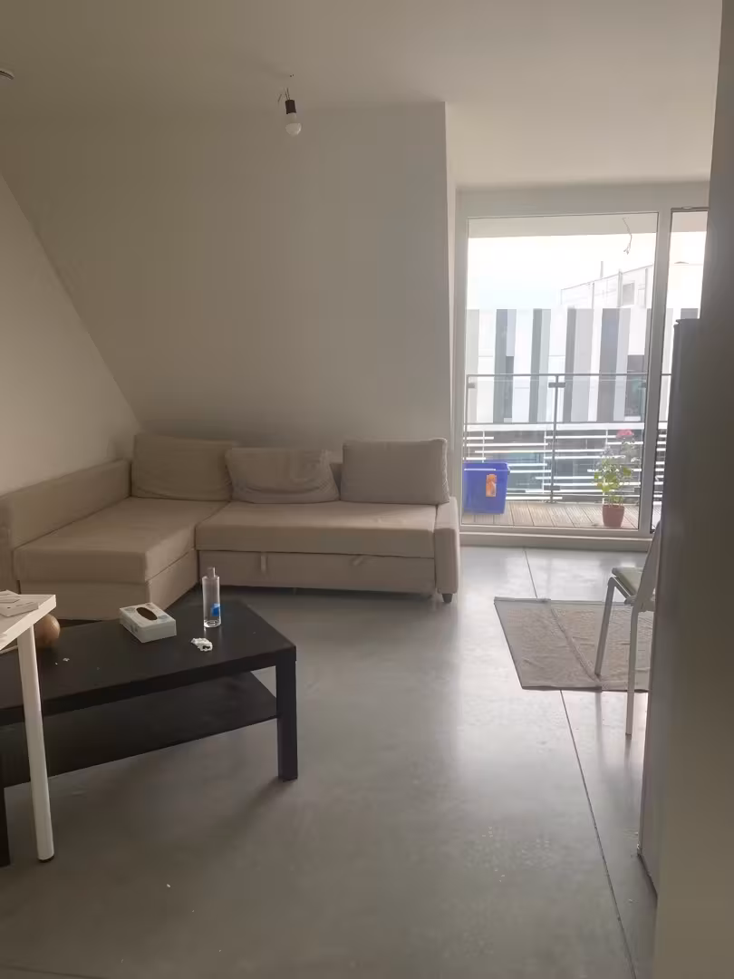 Modern appartement met terras te huur