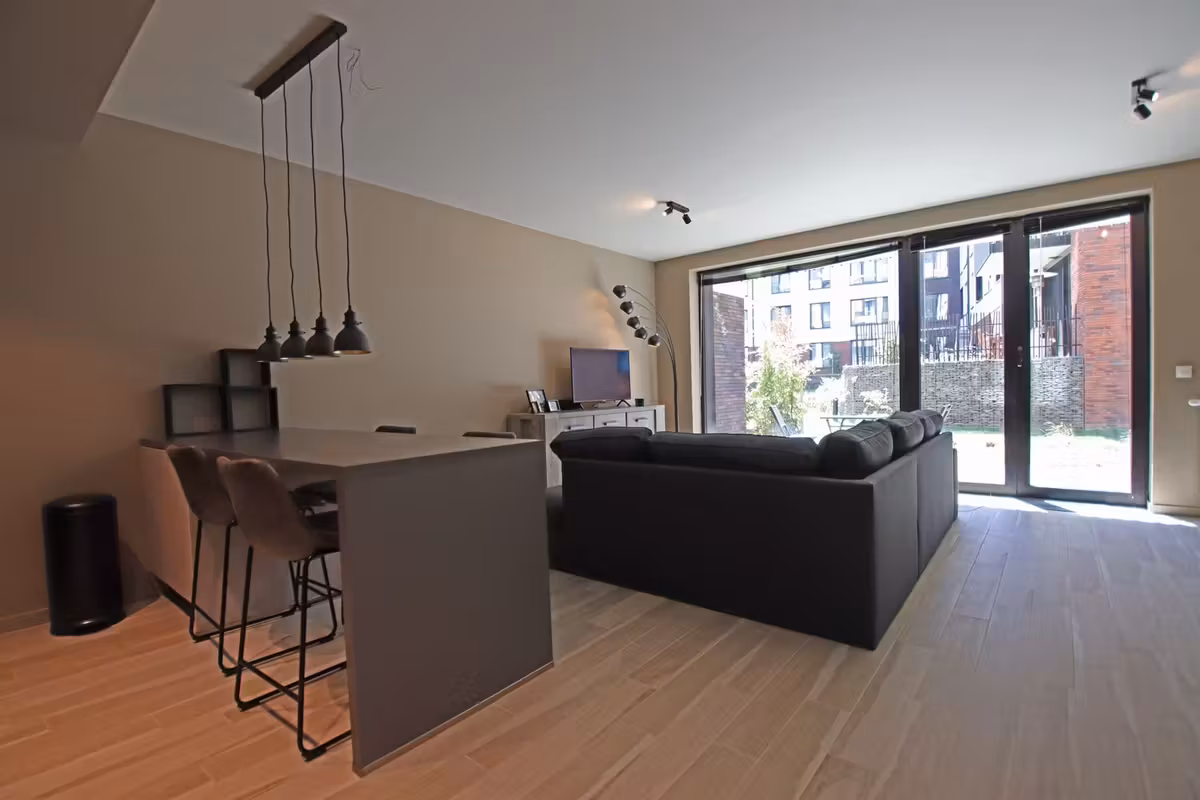 Recent en volledig gemeubileerd appartement in Anderlecht - 3