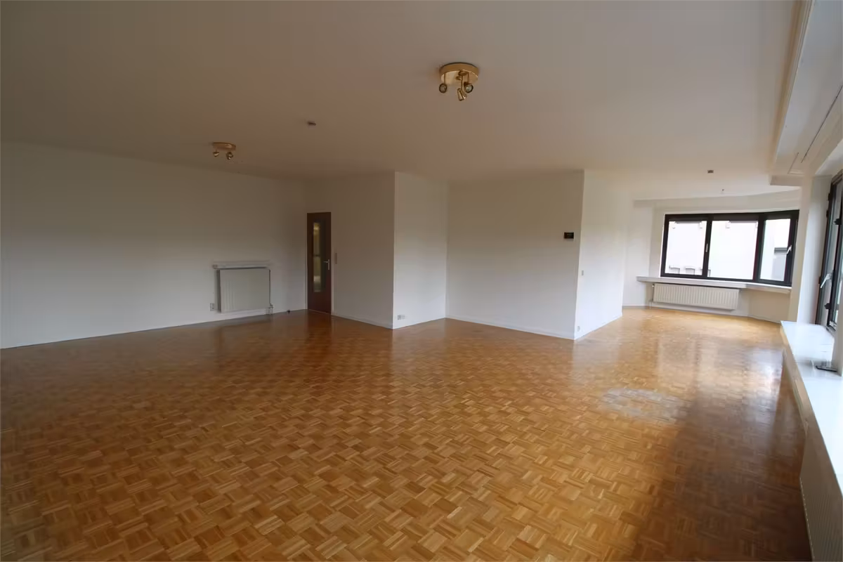 Appartement d'angle spacieux et lumineux avec 3 chambres à Merksem - 4