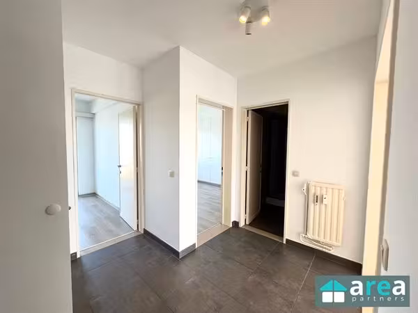 Instapklaar appartement met 2 slaapkamers, terras en garage - 12