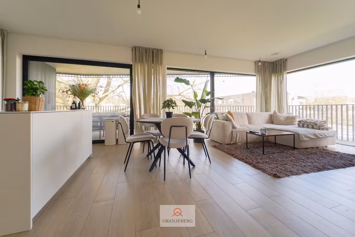 Modern appartement met staanplaats in groene parktuin - 5