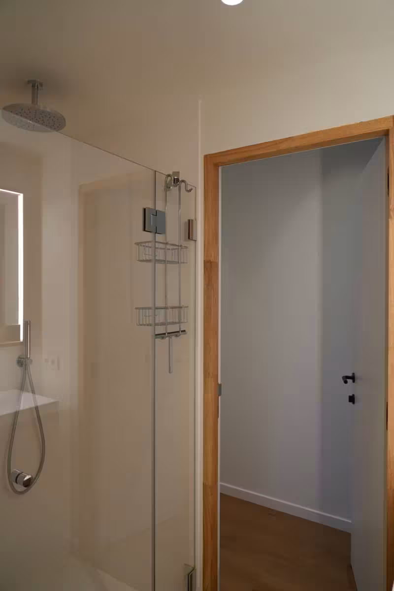 Gerenoveerd 1 slaapkamer-gelijkvloersappartement met groene stadstuin - 9